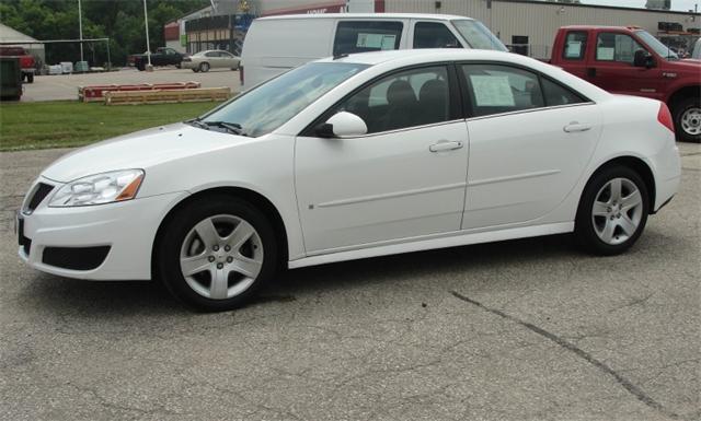 Pontiac G6 2010 photo 3