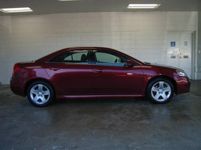 Pontiac G6 2010 photo 1