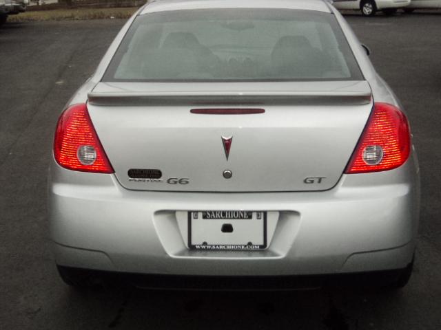 Pontiac G6 2010 photo 2