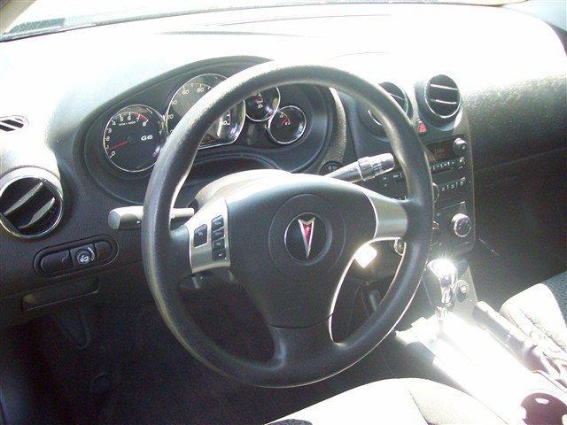 Pontiac G6 2010 photo 3