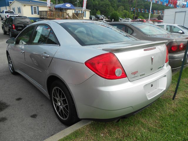 Pontiac G6 2010 photo 1