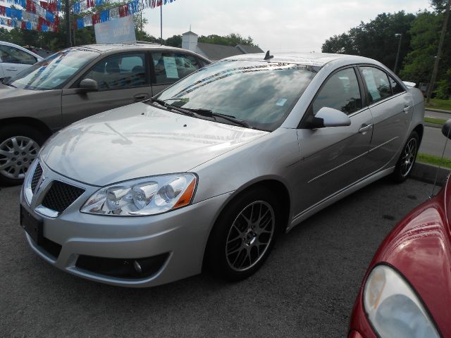 Pontiac G6 2010 photo 2