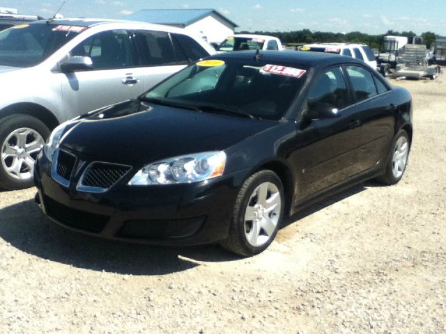 Pontiac G6 2010 photo 1