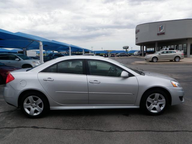 Pontiac G6 2010 photo 1