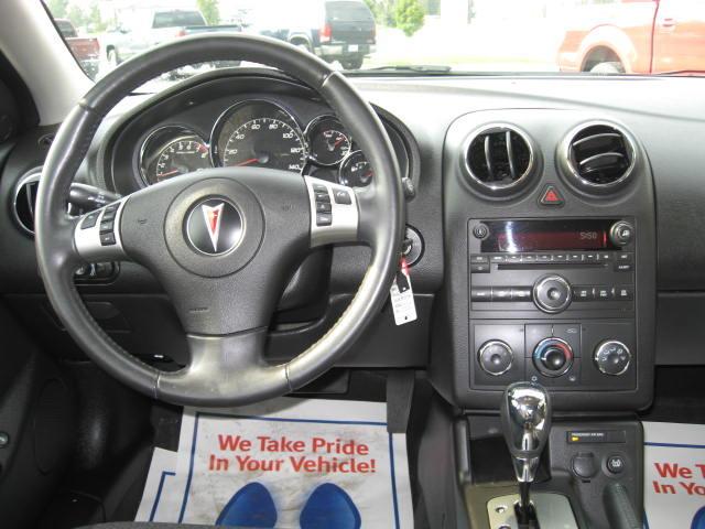 Pontiac G6 2010 photo 3