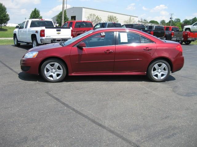 Pontiac G6 2010 photo 1