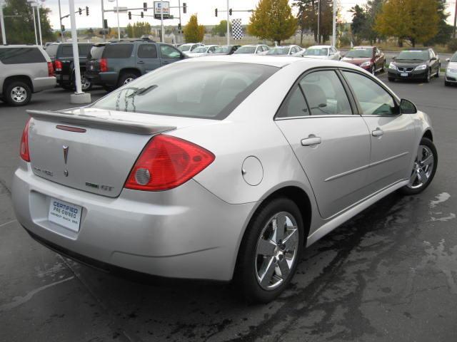 Pontiac G6 2010 photo 1