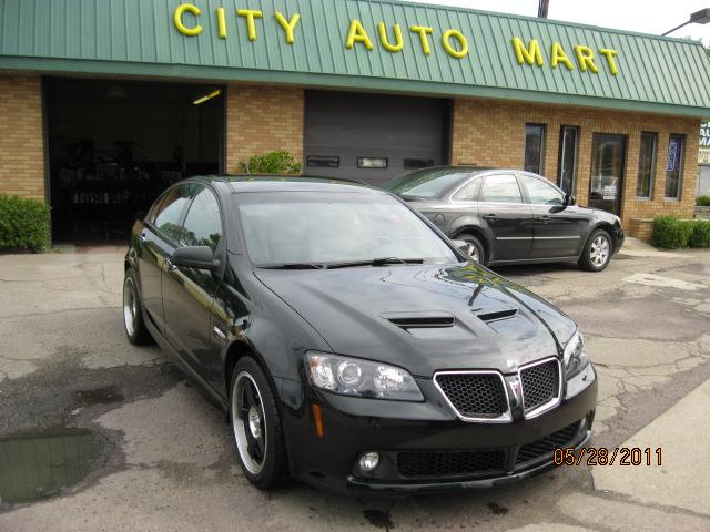 Pontiac G8 2008 photo 2