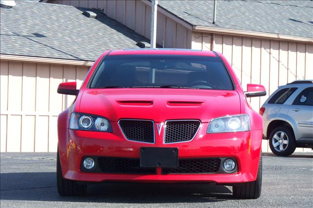 Pontiac G8 2009 photo 1