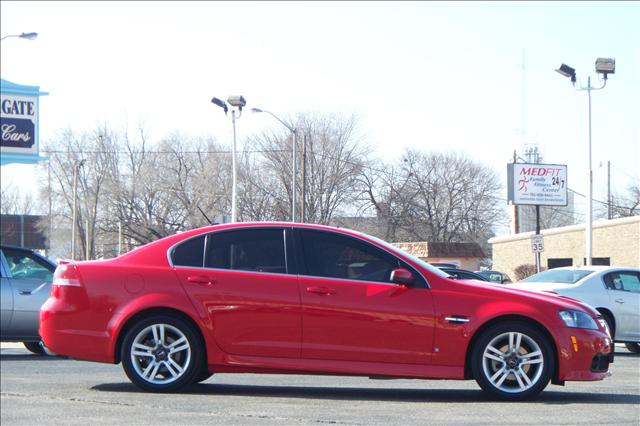 Pontiac G8 2009 photo 2