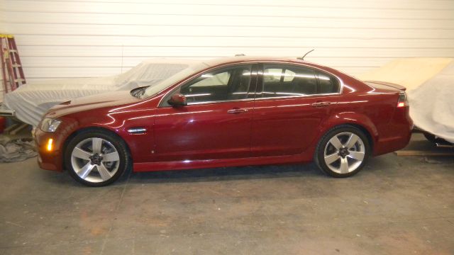 Pontiac G8 2009 photo 2