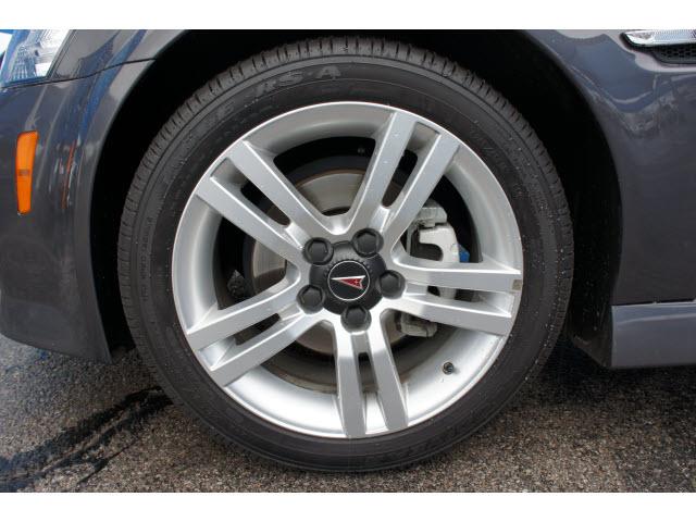 Pontiac G8 2009 photo 3