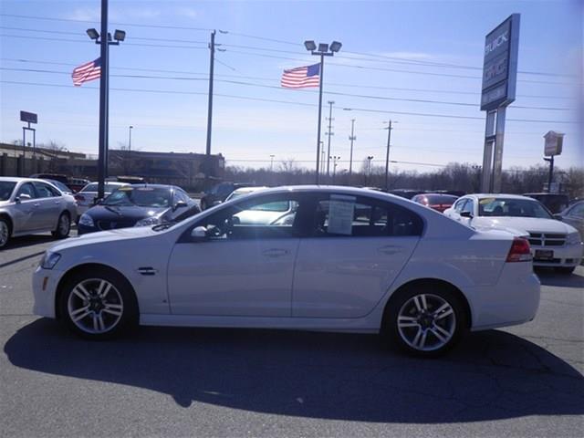 Pontiac G8 SE Sedan Sedan