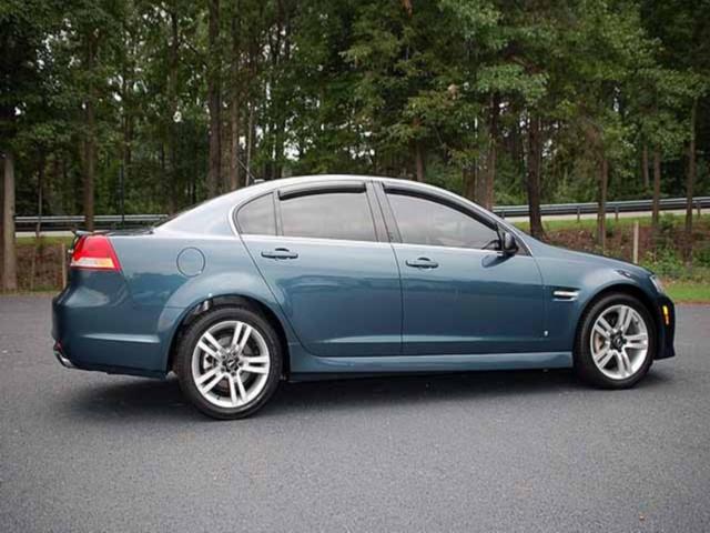 Pontiac G8 2009 photo 1