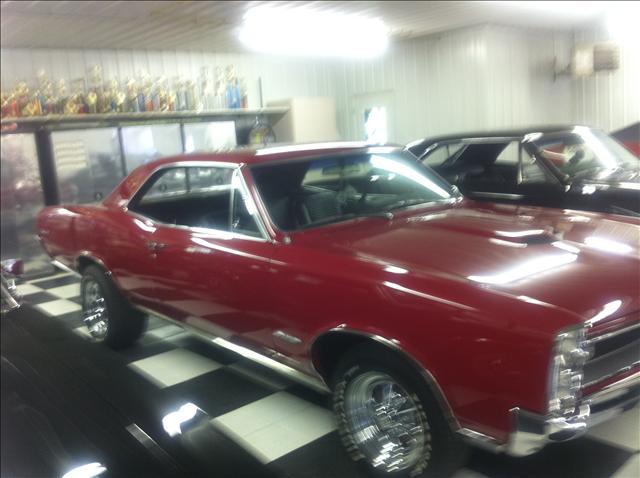 Pontiac GTO 1966 photo 2