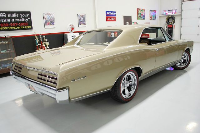 Pontiac GTO 1967 photo 24