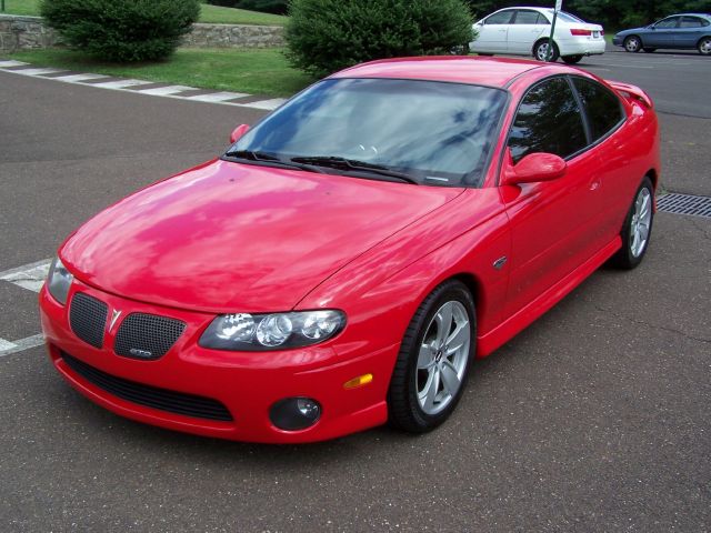 Pontiac GTO 2004 photo 1