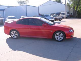 Pontiac GTO 2004 photo 2