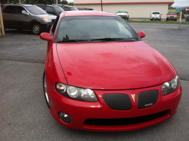 Pontiac GTO 2004 photo 1