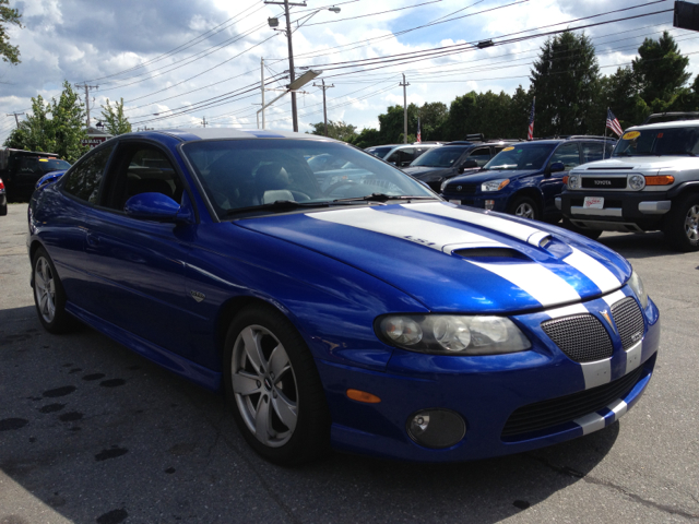 Pontiac GTO 2004 photo 2