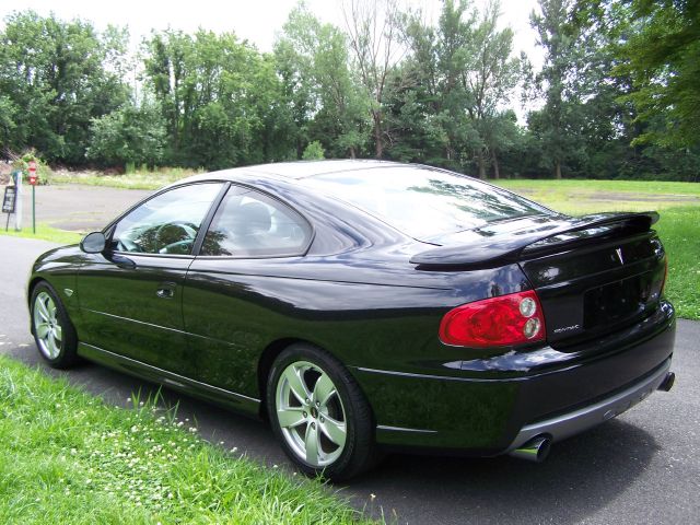 Pontiac GTO 2005 photo 1