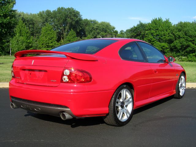 Pontiac GTO 2005 photo 22