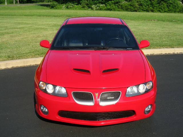 Pontiac GTO 2005 photo 17