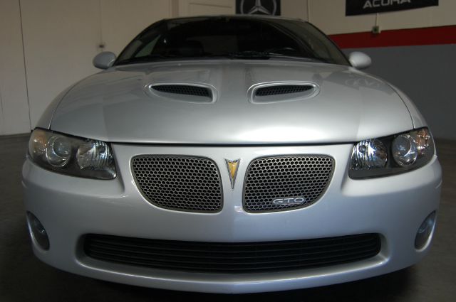 Pontiac GTO 2006 photo 2