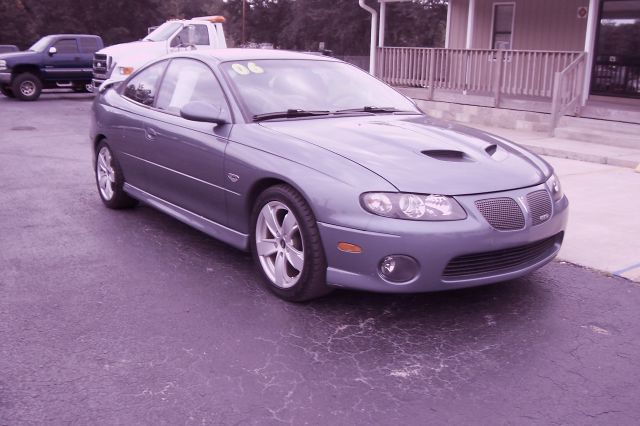 Pontiac GTO 2006 photo 2