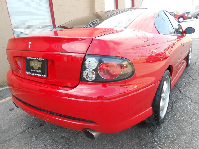 Pontiac GTO 2006 photo 2