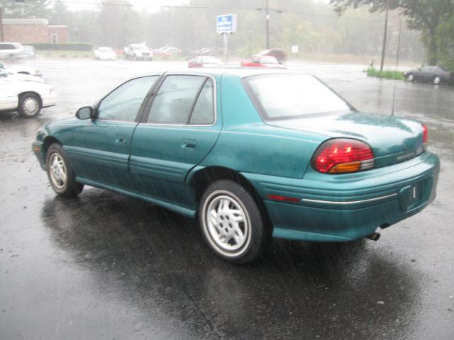 Pontiac Grand Am 1997 photo 2