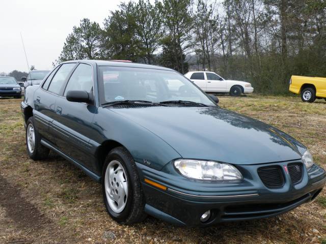 Pontiac Grand Am SE Sedan