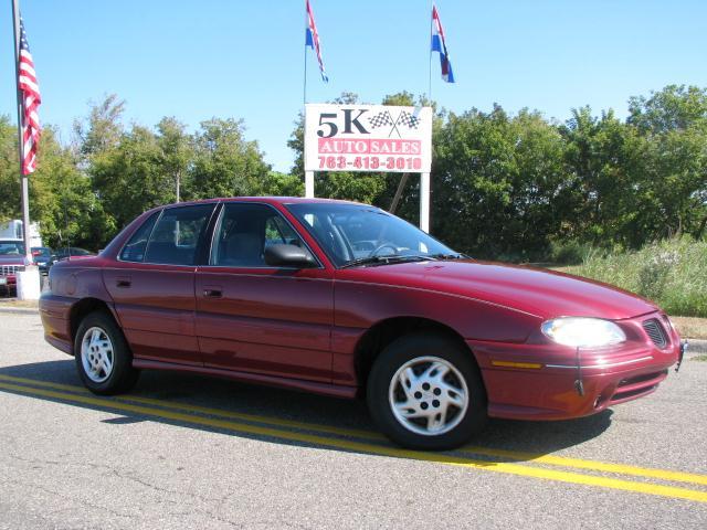 Pontiac Grand Am SE Sedan