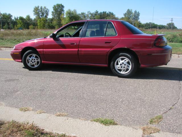 Pontiac Grand Am 1998 photo 1