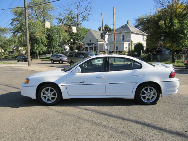 Pontiac Grand Am XUV SLE 4WD Sedan