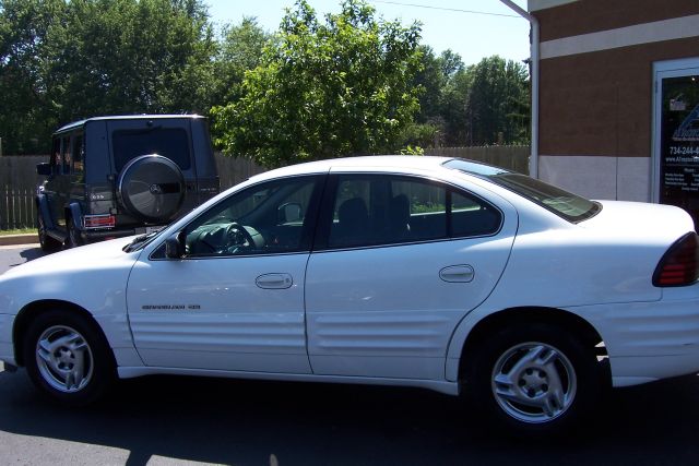 Pontiac Grand Am 1999 photo 1