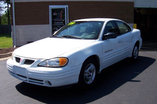 Pontiac Grand Am 1999 photo 2