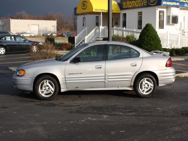 Pontiac Grand Am 2000 photo 1