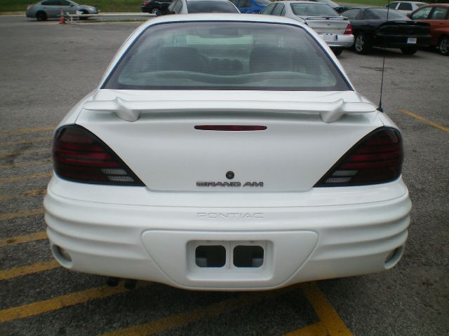 Pontiac Grand Am 2000 photo 13