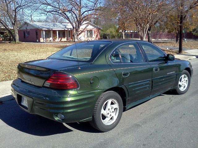 Pontiac Grand Am 2000 photo 2