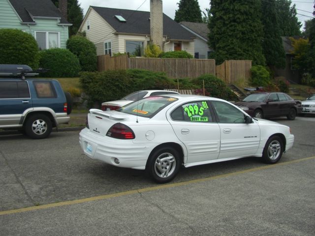 Pontiac Grand Am Lariat Super CREW Sedan