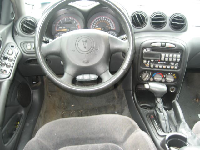 Pontiac Grand Am 2001 photo 2