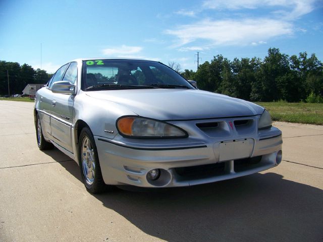 Pontiac Grand Am XUV SLE 4WD Sedan