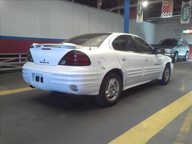 Pontiac Grand Am 2002 photo 2