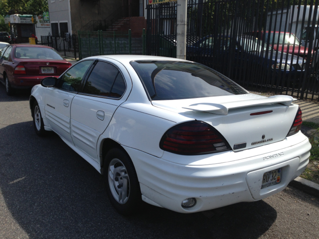 Pontiac Grand Am 2002 photo 1