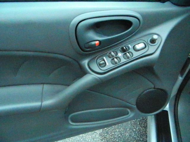 Pontiac Grand Am 2002 photo 2