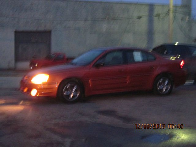 Pontiac Grand Am XUV SLE 4WD Sedan