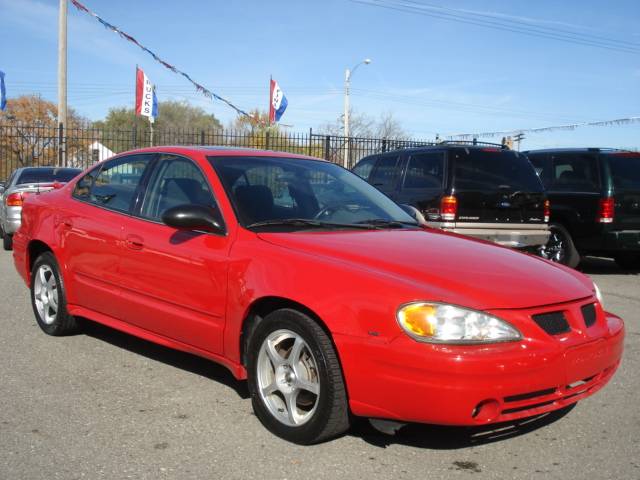 Pontiac Grand Am 4WD Supercrew Styleside 5-1/2 Ft Box XLT Sedan