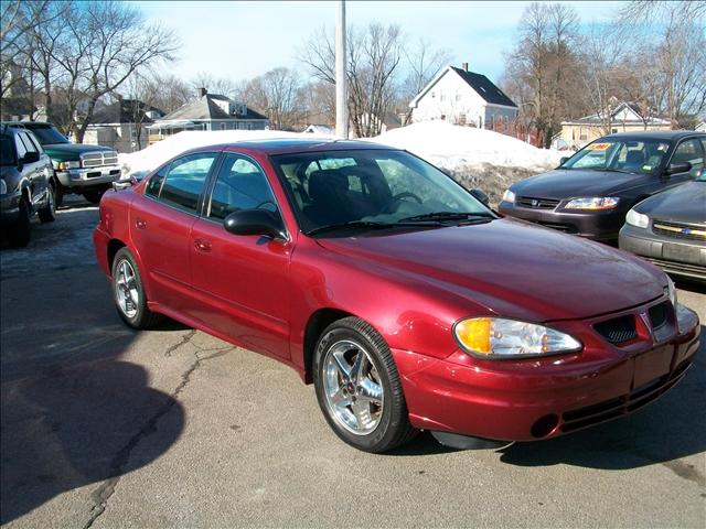 Pontiac Grand Am 4WD Supercrew Styleside 5-1/2 Ft Box XLT Sedan