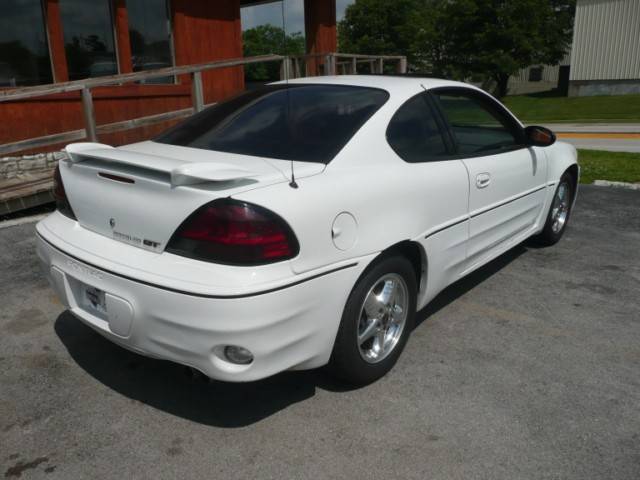 Pontiac Grand Am 2003 photo 2